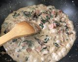 Sonkás gombás spenótos tészta recept fázis 2 fotója