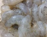 Hình bước làm 1 của món Tôm Xào Rau Củ