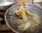 A picture of step 2 of Potato wedges.