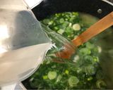 Foto del paso 5 de la receta: Sopa de cebollines