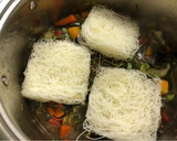 Foto del paso 9 de la receta: Guiso de verduras con zapallo y orejas de palo
