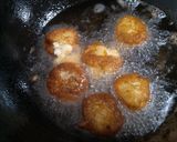 A picture of step 3 of Paka Kola'r Bora (Ripe Banana Pakora).