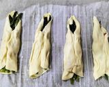 Foto del paso 5 de la receta: Hojaldre de espárragos y bacon con bechamel trufada