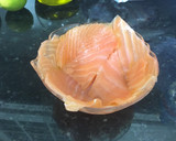 Foto del paso 1 de la receta: Bombita de salmón, huevo y aguacate