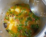 A picture of step 2 of Matar pulao.