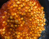 Foto del paso 2 de la receta: Garbanzos con cebolla y tomate