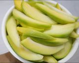 Foto langkah ke 1 dari resep Asinan mangga muda.