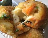 A picture of step 5 of Potato cheese balls.