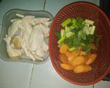 Foto langkah ke 1 dari resep Sop ayam simple.