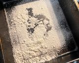A picture of step 5 of Strawberry Mochi (いちご大福).