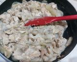 Foto langkah ke 2 dari resep Chicken Mushroom Pie.
