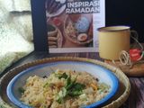 Nasi goreng bersama telur rebus
