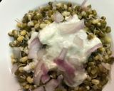 A picture of step 3 of Sprouted moong dal chaat.
