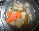 Foto langkah ke 4 dari resep Sup kentang+ceker ayam.