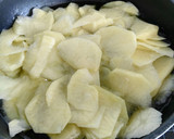 Foto del paso 2 de la receta: Tortilla de patata y espinacas