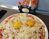 Foto del paso 7 de la receta: Pizza de atún y huevo en sartén