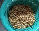 Foto langkah ke 1 dari resep Misda Kacang Kedelai Renyah.