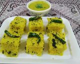 A picture of step 11 of Khaman dhokla.