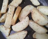 Foto langkah ke 2 dari resep Potato Wedges.