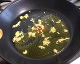 Une image de l'étape 10 de Crevettes aux poivrons rouges,rhubarbe et aneth.