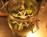 Foto del paso 1 de la receta: Pepinos en menjunge