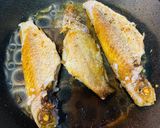 A picture of step 3 of Salt and Chili Fried Threadfin Fish.