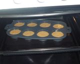 Meggyel és csokival töltött muffin recept fázis 7 fotója