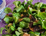 Foto del paso 2 de la receta: Ensalada de canónigos, queso fresco, frutos secos y aguacate