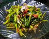 Foto langkah ke 5 dari resep Tumis kangkung terasi.