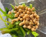 Foto del passaggio 1 della ricetta Vellutata di gambi di cime di rapa e ceci