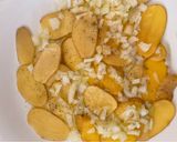 Foto del paso 2 de la receta: Merluza a las finas hierbas en microondas