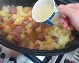 Foto del paso 2 de la receta: Potaje de garbanzos y longaniza y patatas