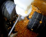 A picture of step 2 of Yellow split vatana karavadai.