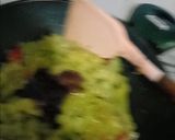 Foto langkah ke 5 dari resep Tumis Pare Ayam.