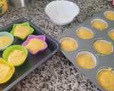 Foto del paso 3 de la receta: Magdalenas de Naranja en thermomix,en un plis plas,las medidas se hacen con el vaso de yogurt vacío