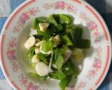Foto langkah ke 2 dari resep Bakwan Jagung Daun Mint Khas Manado Sulawesi Utara.