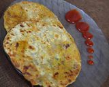 A picture of step 9 of Onion and tomatoes paratha.