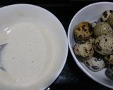 Hình bước làm 1 của món Trứng cút chiên giòn sốt me