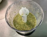 Une image de l'étape 4 de Sauce salade à la moutarde d’Orléans, persil plat et huile d’avocat.