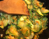 Foto del paso 2 de la receta: Tortilla de verduras saludable con soja