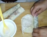 A picture of step 4 of Veg spring rolls.