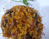 Foto del paso 10 de la receta: Arroz mantecoso de gochujang y papada ibérica con portobellos