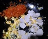 Foto langkah ke 3 dari resep Kwetiau Goreng Pedas.