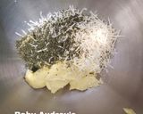 Foto langkah ke 1 dari resep Garlic Cheese Cookies.