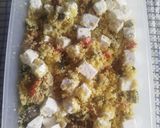 Foto del passaggio 4 della ricetta Cous-cous estivo con verdure, feta e alici marinate con olio agli agrumi