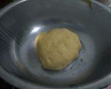 Foto langkah ke 2 dari resep 62. Molen Pisang Cokelat Lumer.