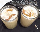 A picture of step 4 of Dates and banana shake.