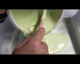 Foto langkah ke 5 dari resep Bolu gulung pandan a.k.a roll cake ekonomis.