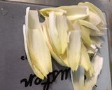 Une image de l'étape 5 de Salade d'endives au carottes, concombre et fleurs de thym.