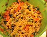 Foto del paso 11 de la receta: Ensalada de pasta, pal ragú mío
